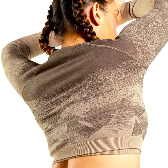 2 for 1 PRICE!! 💋  BNWOT Gymshark Adapt Ombré Crop Top + Seamless tights - Picture 1 of 6